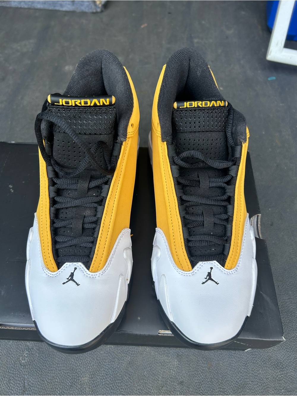 Jordan Yellow, White & Black Retro Basketball Shoes - Picture 2 of 5